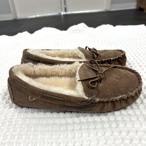 NWOT! Brand new LAMO Suede Slippers. Size 7
